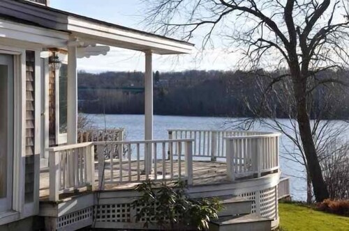 Spectacular Waterfront Home on the Maine Coast!  