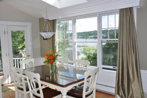 Spectacular Waterfront Home on the Maine Coast!  