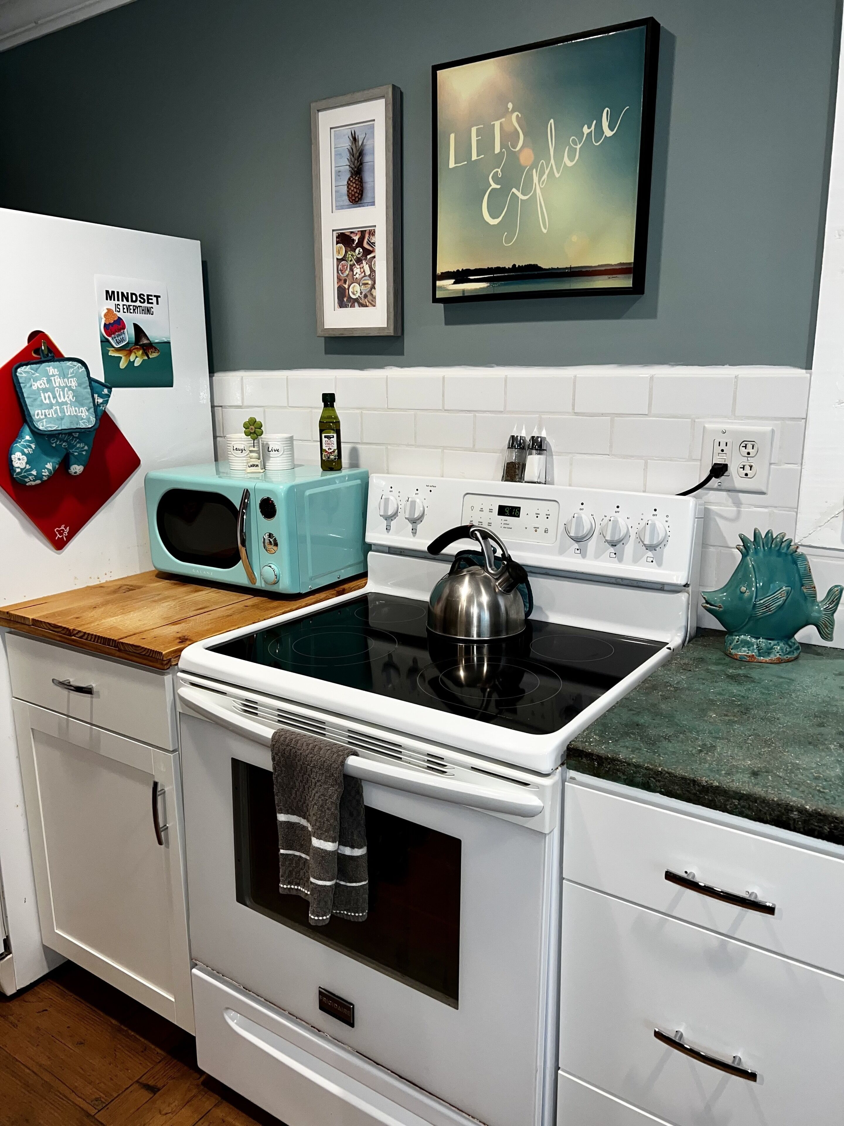 LowCountry Suite, Charleston’s Best Min’s Away!