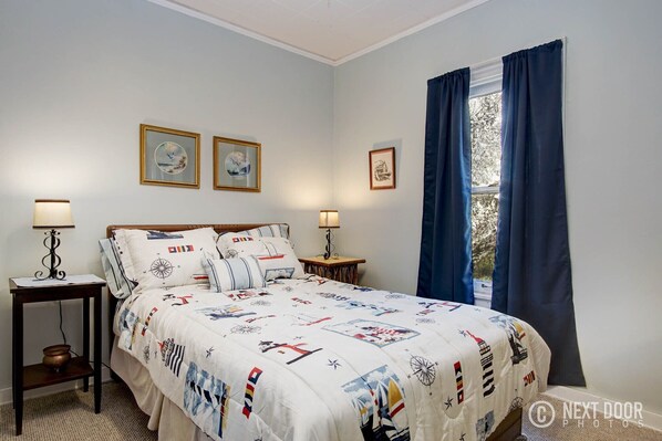 2 makuuhuonetta, silitysrauta/-lauta, Wi-Fi, vuodevaatteet