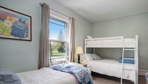 2 sovrum, strykjärn/strykbräda, wi-fi och sängkläder