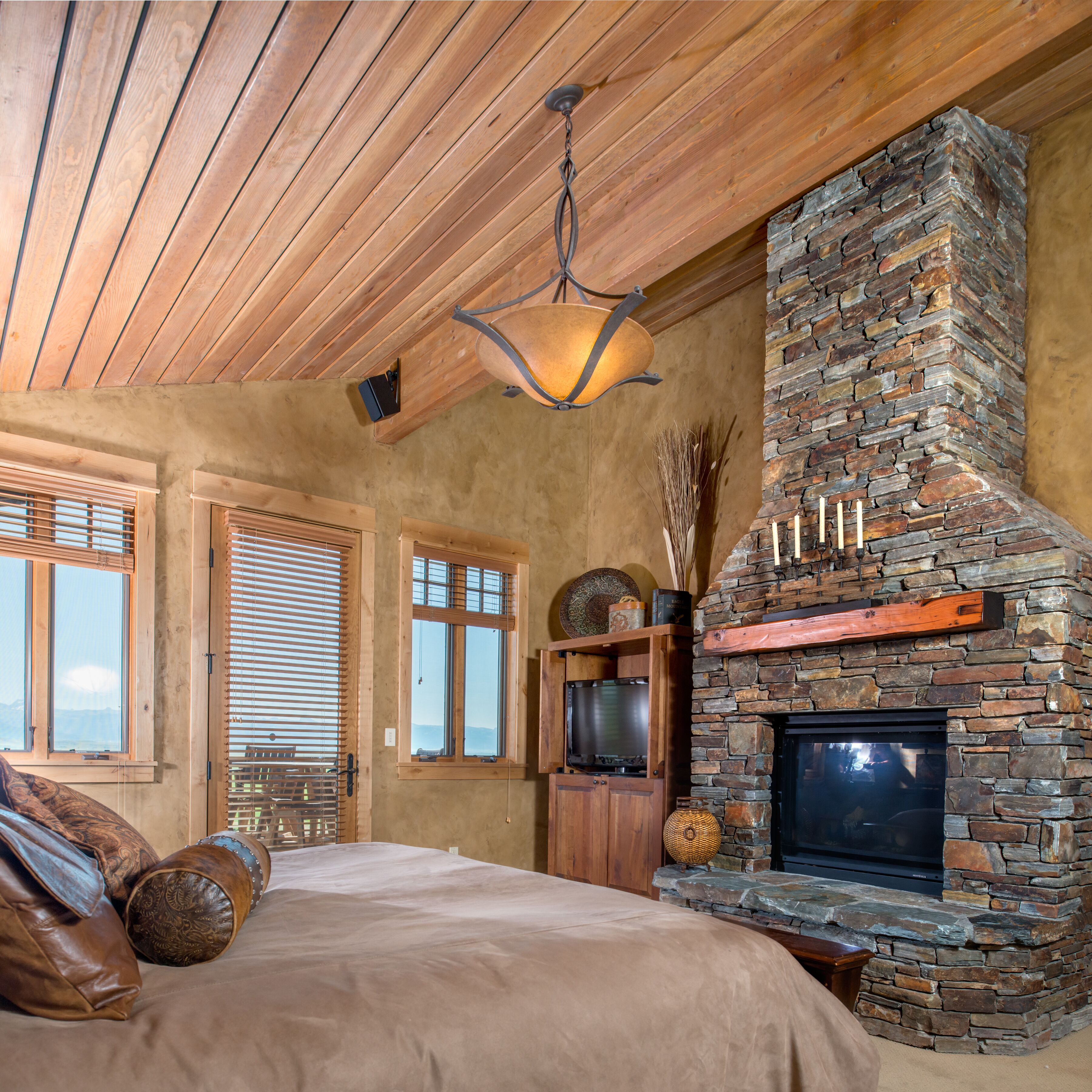 Luxury home with Stunning 4 Peak Views