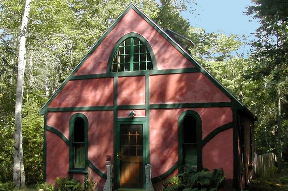Enchanting Bar Harbor Cottage