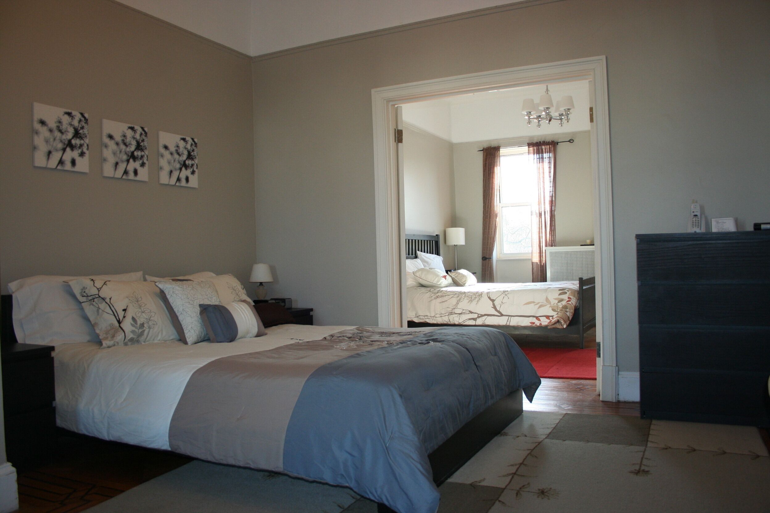 2 chambres, fer et planche à repasser, lit parapluie, Wi-Fi gratuit