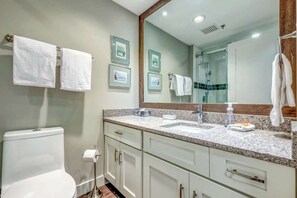 Shower, hair dryer - Greystone Lodge 221 Ski-in/Out by Acer Vacations (Whistler)