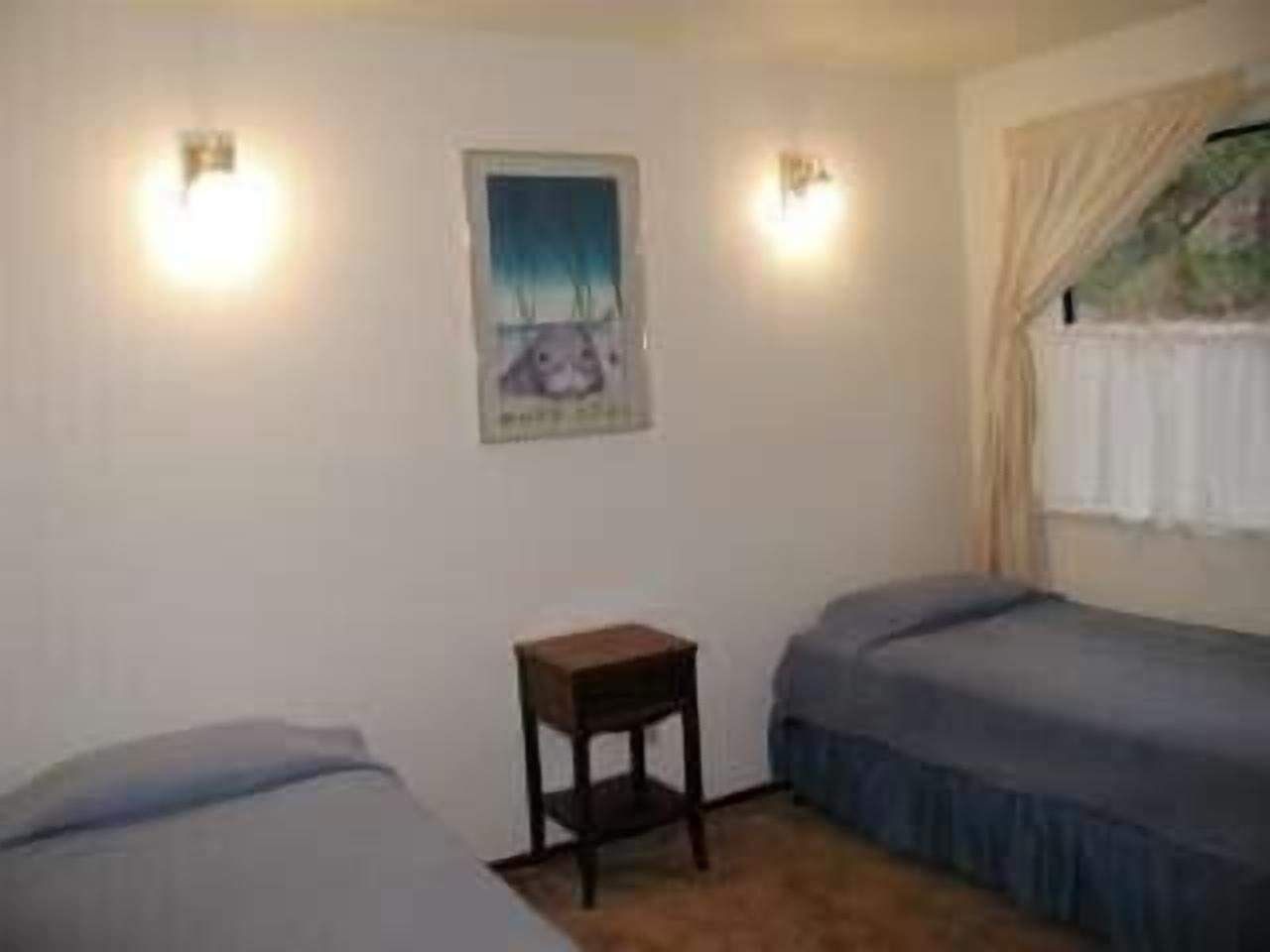 Trinity River Cabin, Willow Creek