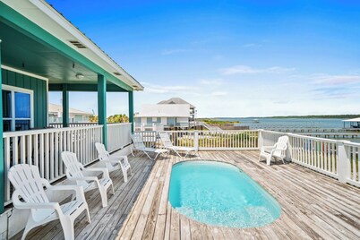 Luxury home pool & spectacular views. Hot Tub