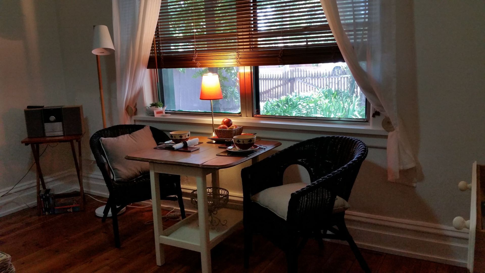 Semi self-contained guest suite, central, quiet, in heritage area.