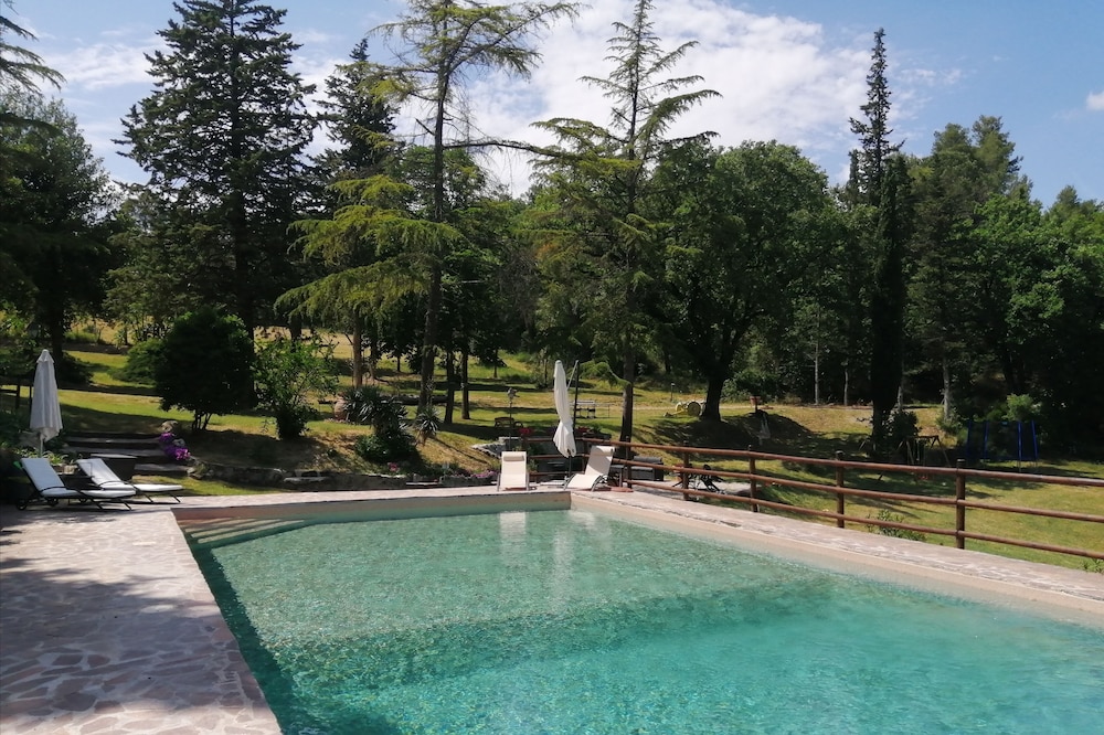 Exclusive and private Bio Farmhouse in the tuscani countryside