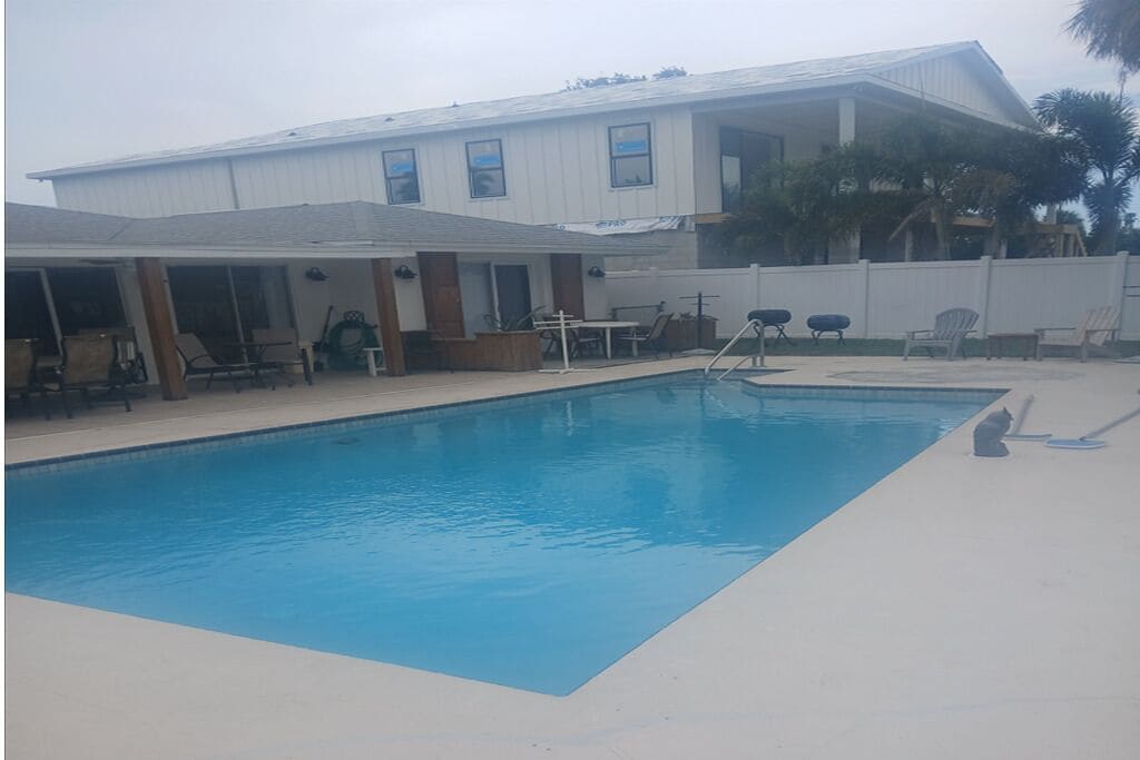 室外游泳池，恒温泳池