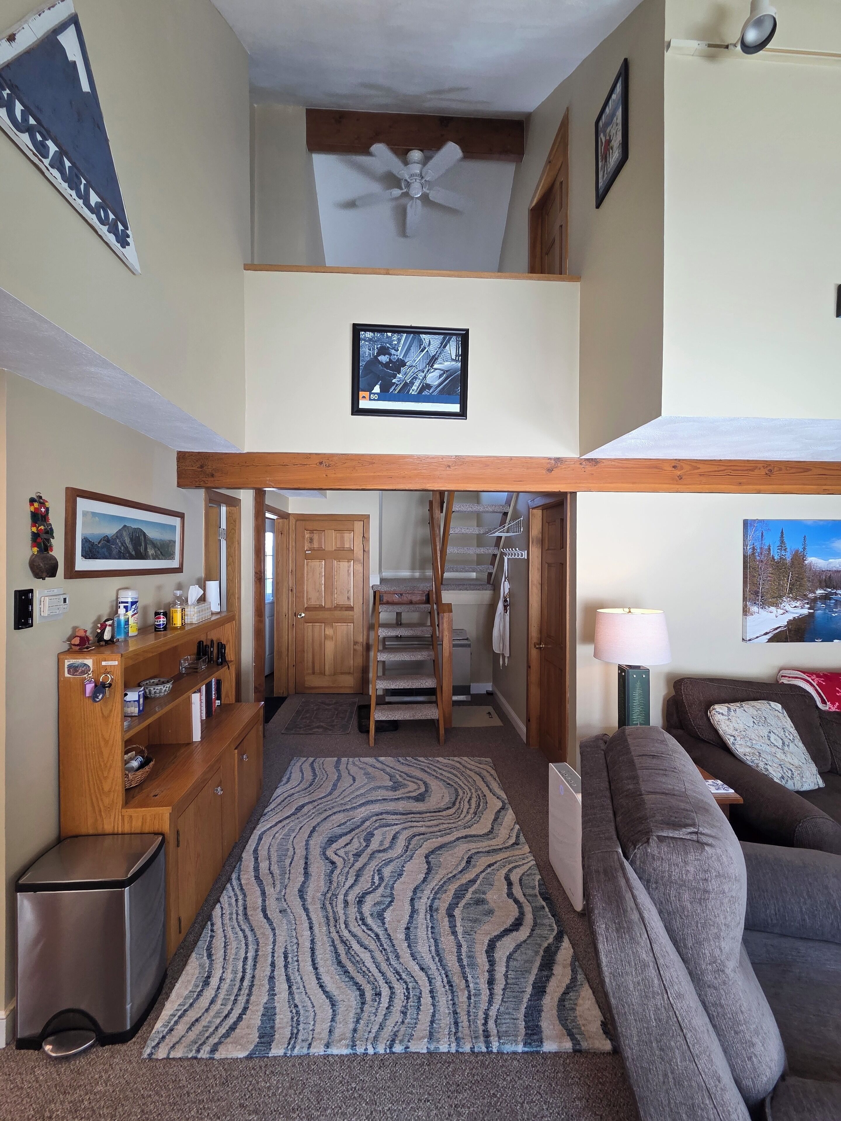 智能电视、壁炉、立体声音响