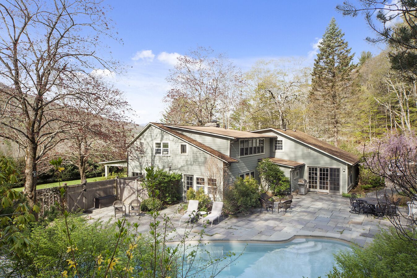 1876 Eyebrow Colonial Home on 36 acres, with pool and fully loaded game room 