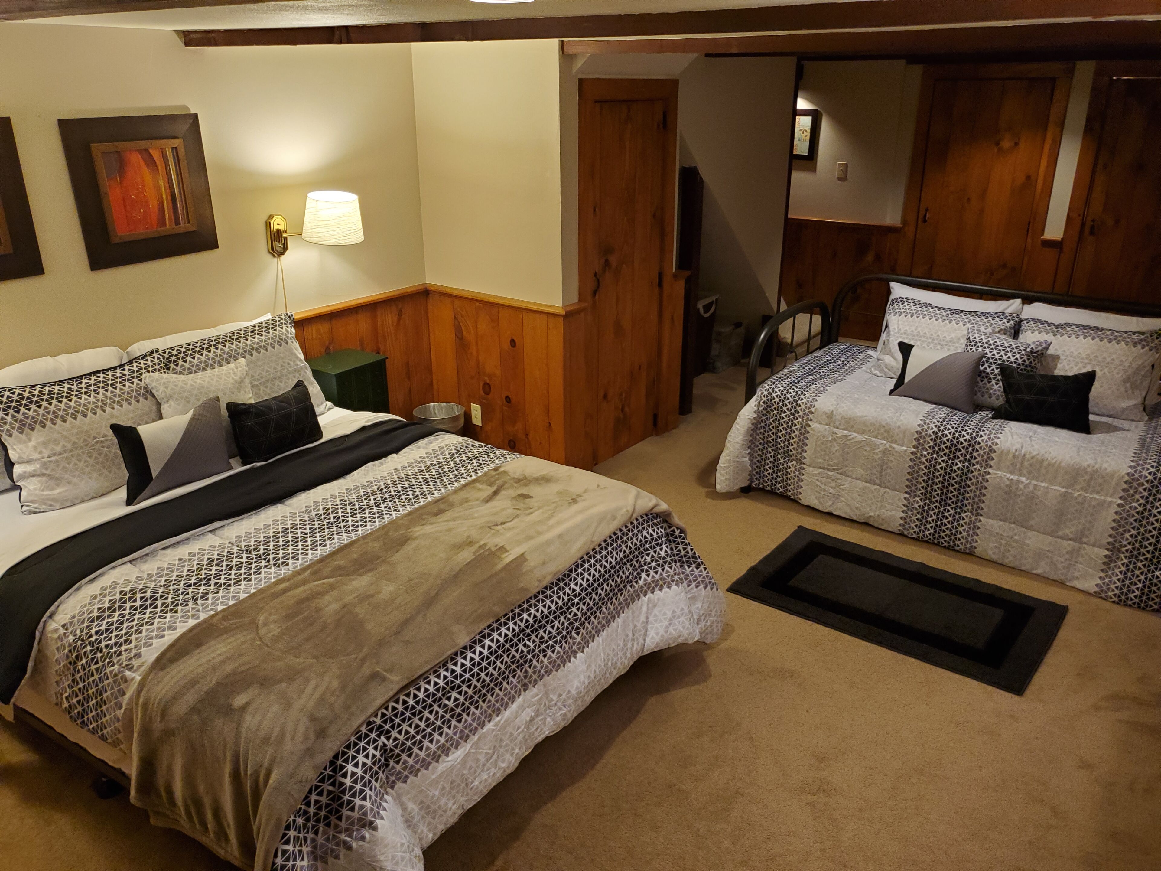 Fox Hill Condo - BEST LOCATION!