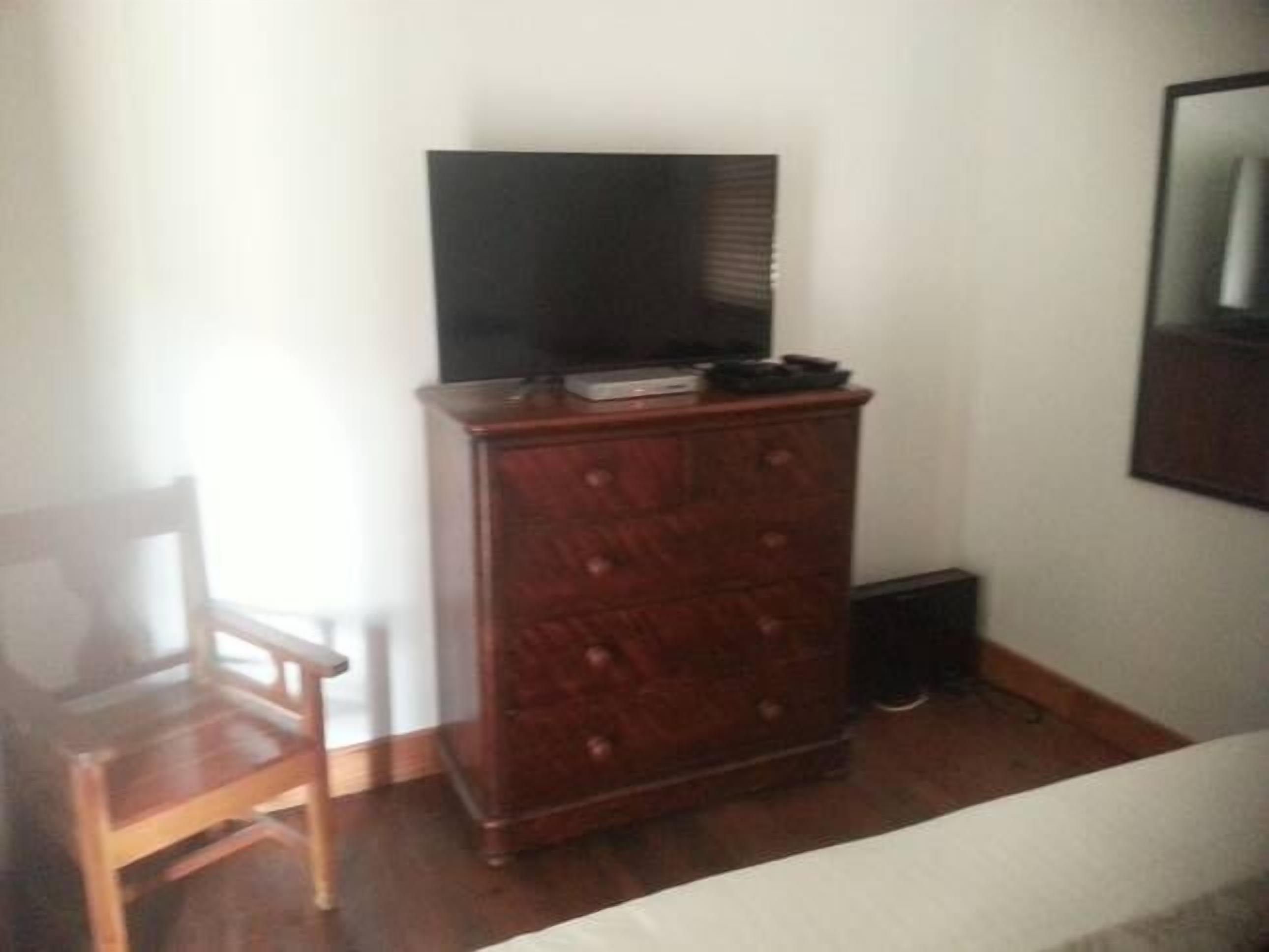 flatscreen tv and foxtel in every bedroom