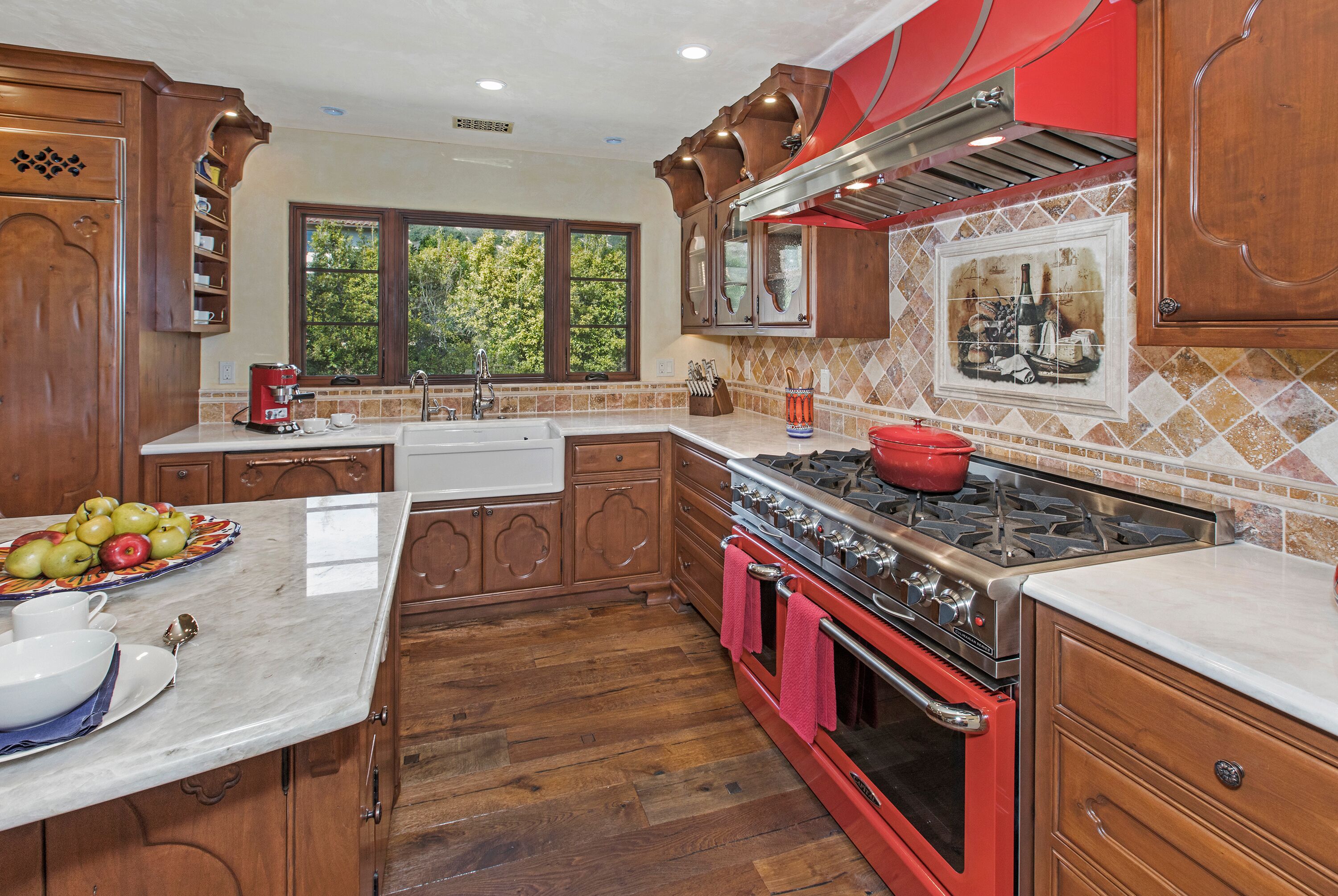 Happy Place - Luxurious "Lord Of The Rings" Inspired Design Near The Beach!