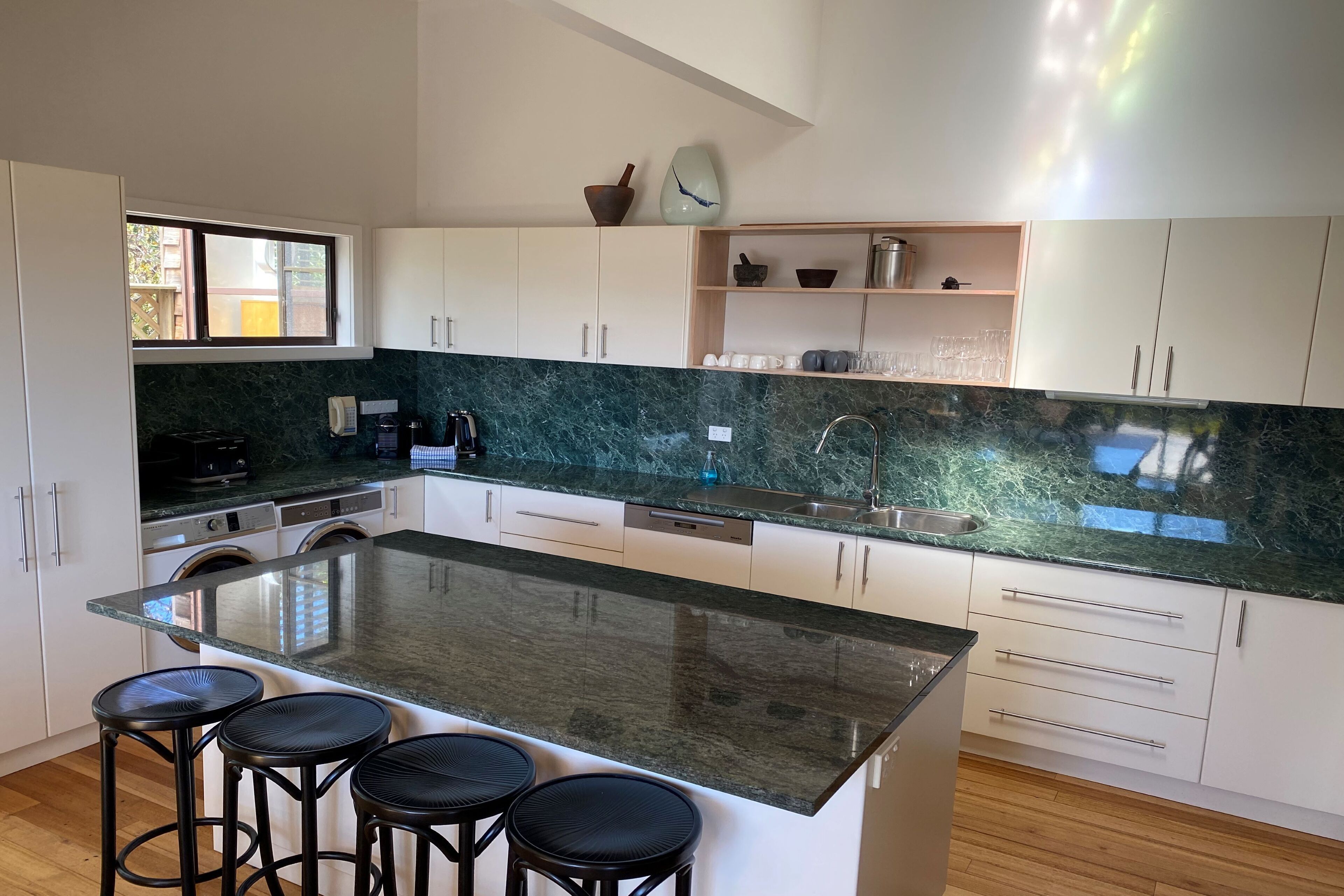 HIDDEN HAVEN - Secluded waterfront property at Binalong Bay on the Bay of Fires — image 10