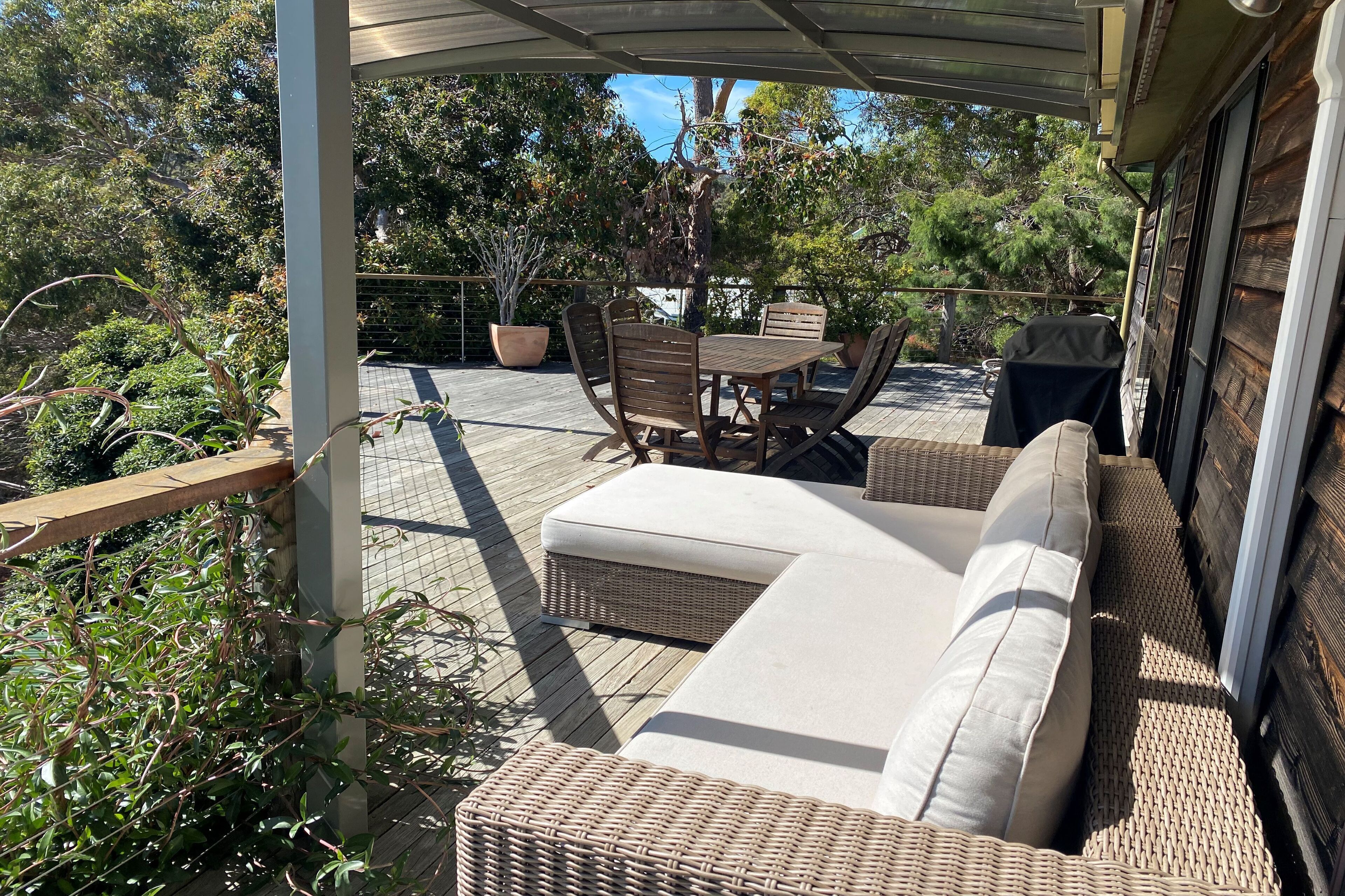 HIDDEN HAVEN - Secluded waterfront property at Binalong Bay on the Bay of Fires — image 17