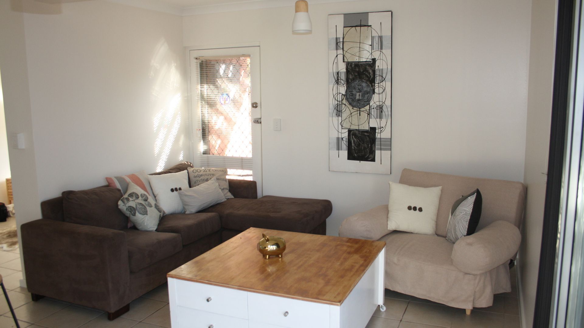 Downstairs at Green: Executive apartment.