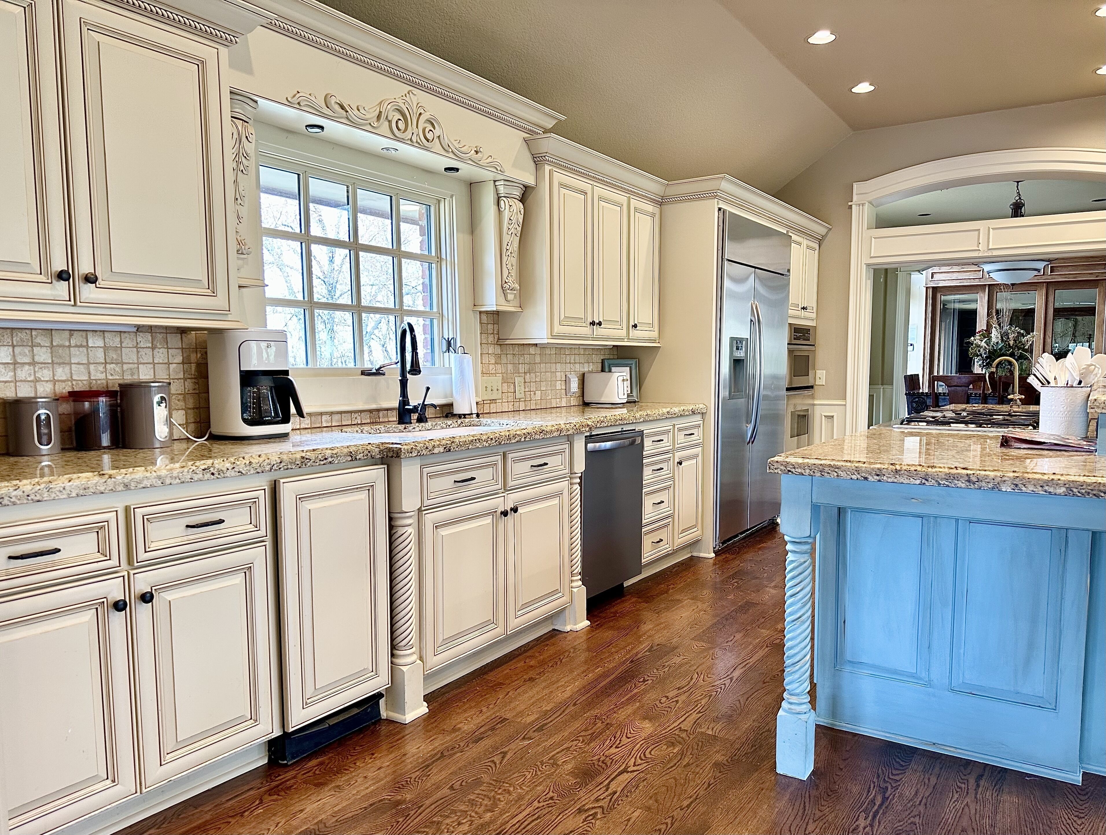 Ne'Villa - Hillside Cabana, Pool Paradise & Hot Tub!