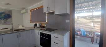 2 minute walk to beautiful Middleton surf beach