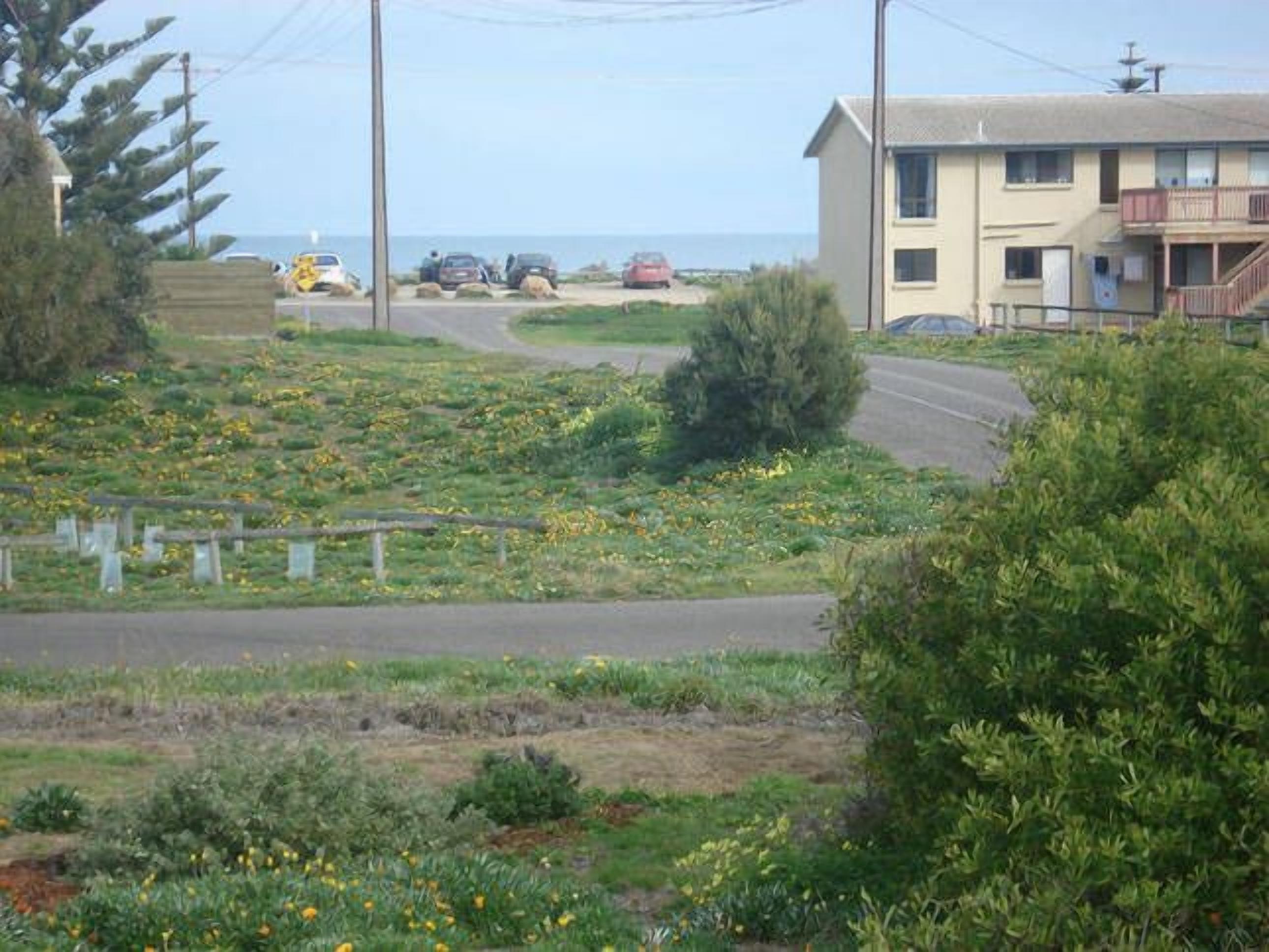 2 minute walk to beautiful Middleton surf beach — image 13