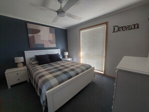 3 bedrooms, iron/ironing board, wheelchair access