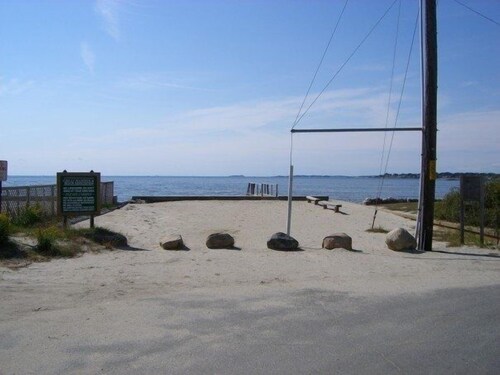 Summer Cottage with Water Views at Great Hammock Beach in Old Saybrook