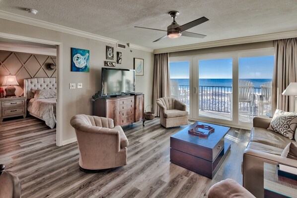 TV, DVD player - Gulf Front Sea Oats 303 with Rocker Recliner, Comfy beds and Beach Service!  (Fort Walton Beach)
