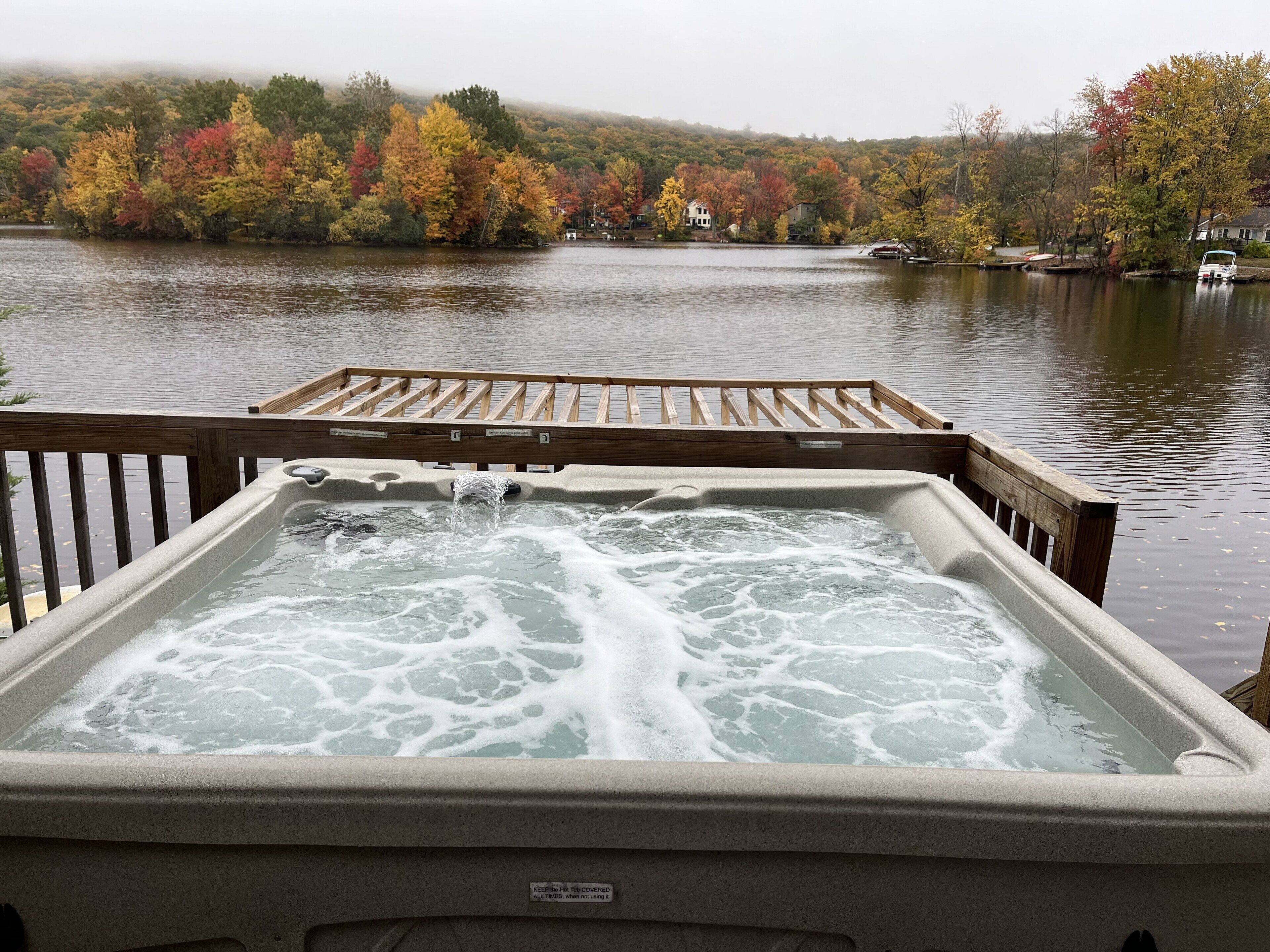Tina de hidromasaje al aire libre