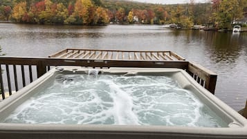 Bain à remous extérieur