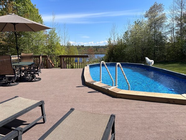 حمّام سباحة مُدفَّأ