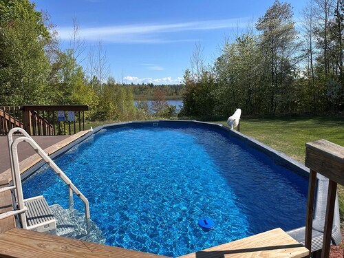 Furnace Lake übersehen-nahe abgebildete Rocks und ORV-Strecken