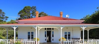 Oakura Bay Villa | Stay Waiheke