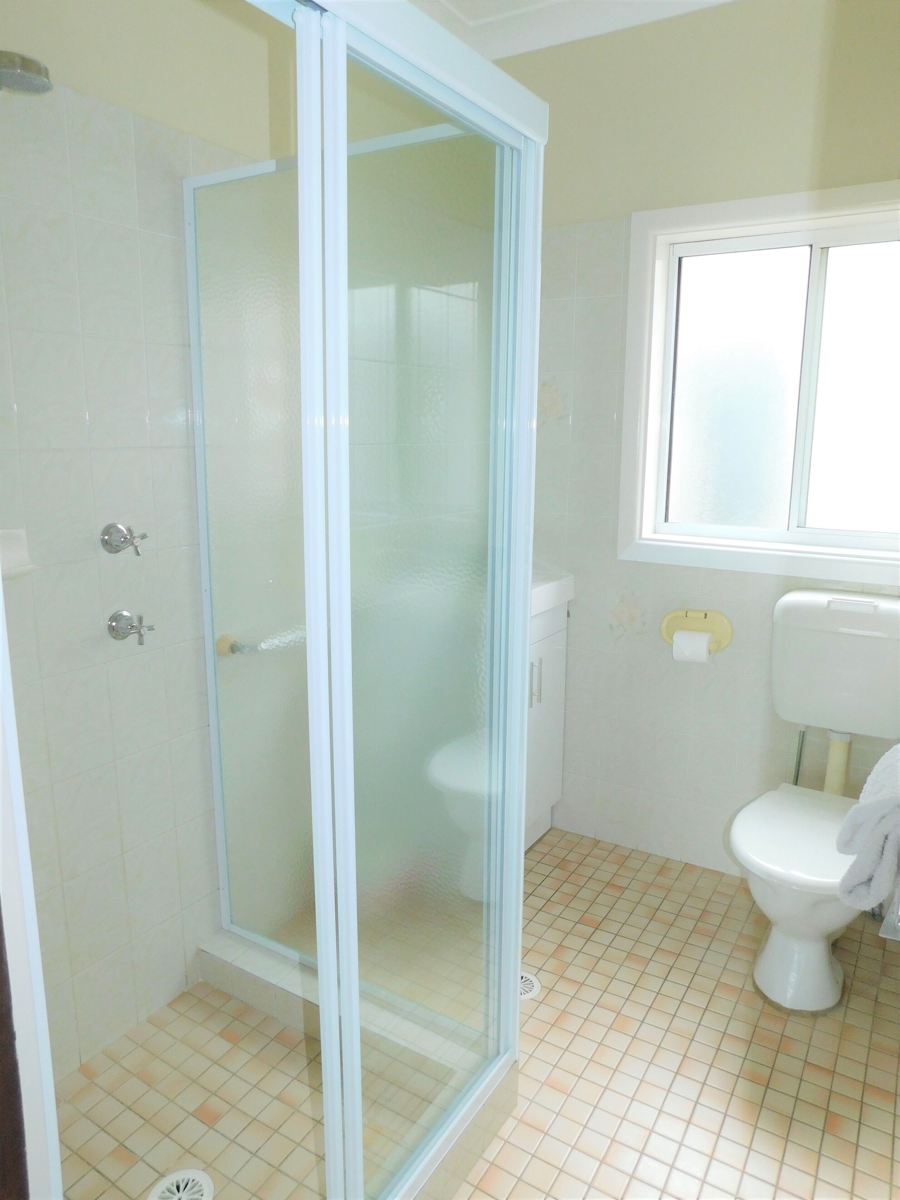 Walters Holiday Flats @ Hyams Beach (Flat 3) - Book 7 nights pay for only 6* — image 8
