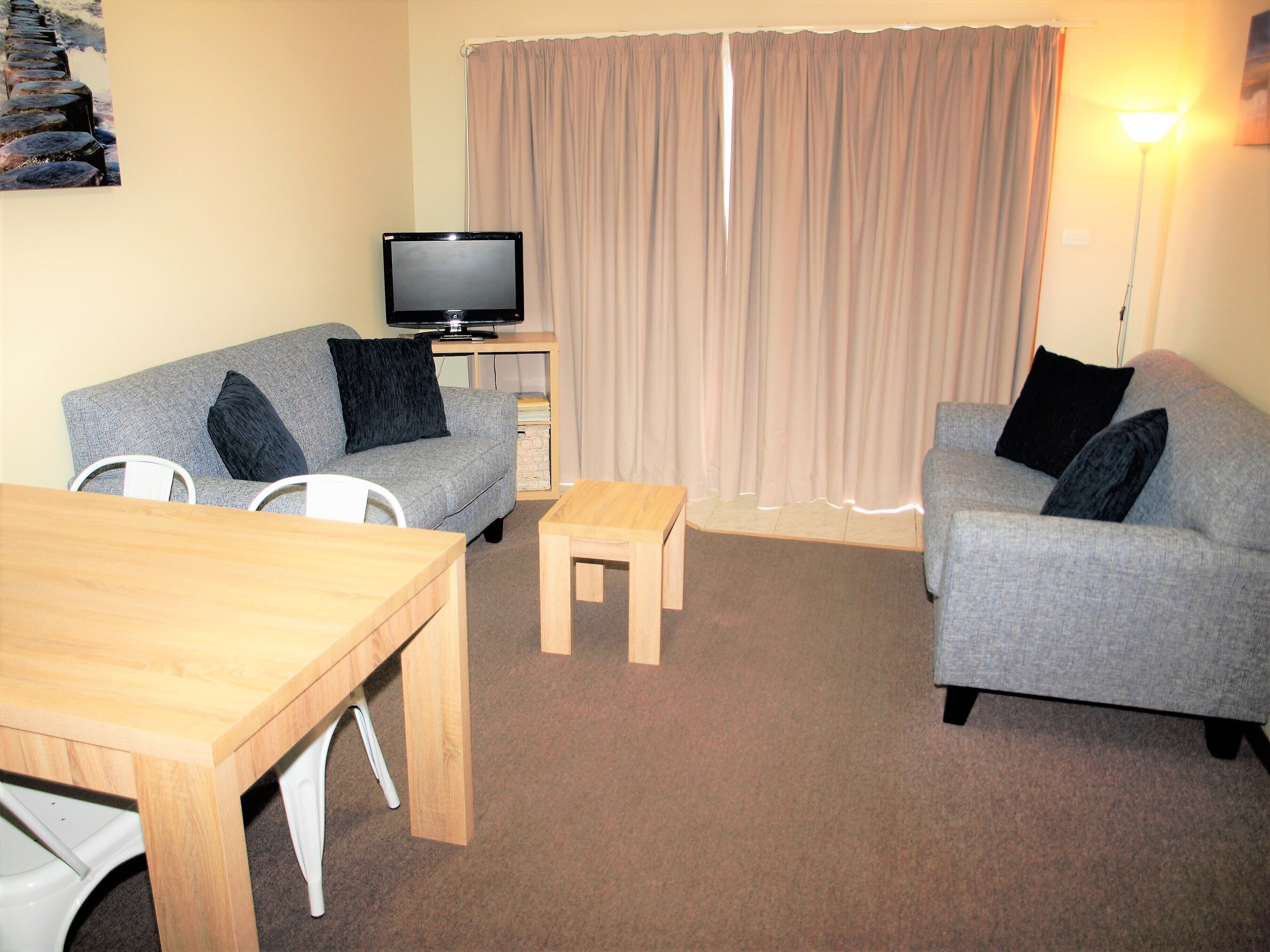 Walters Holiday Flats @ Hyams Beach (Flat 3) - Book 7 nights pay for only 6* — image 11