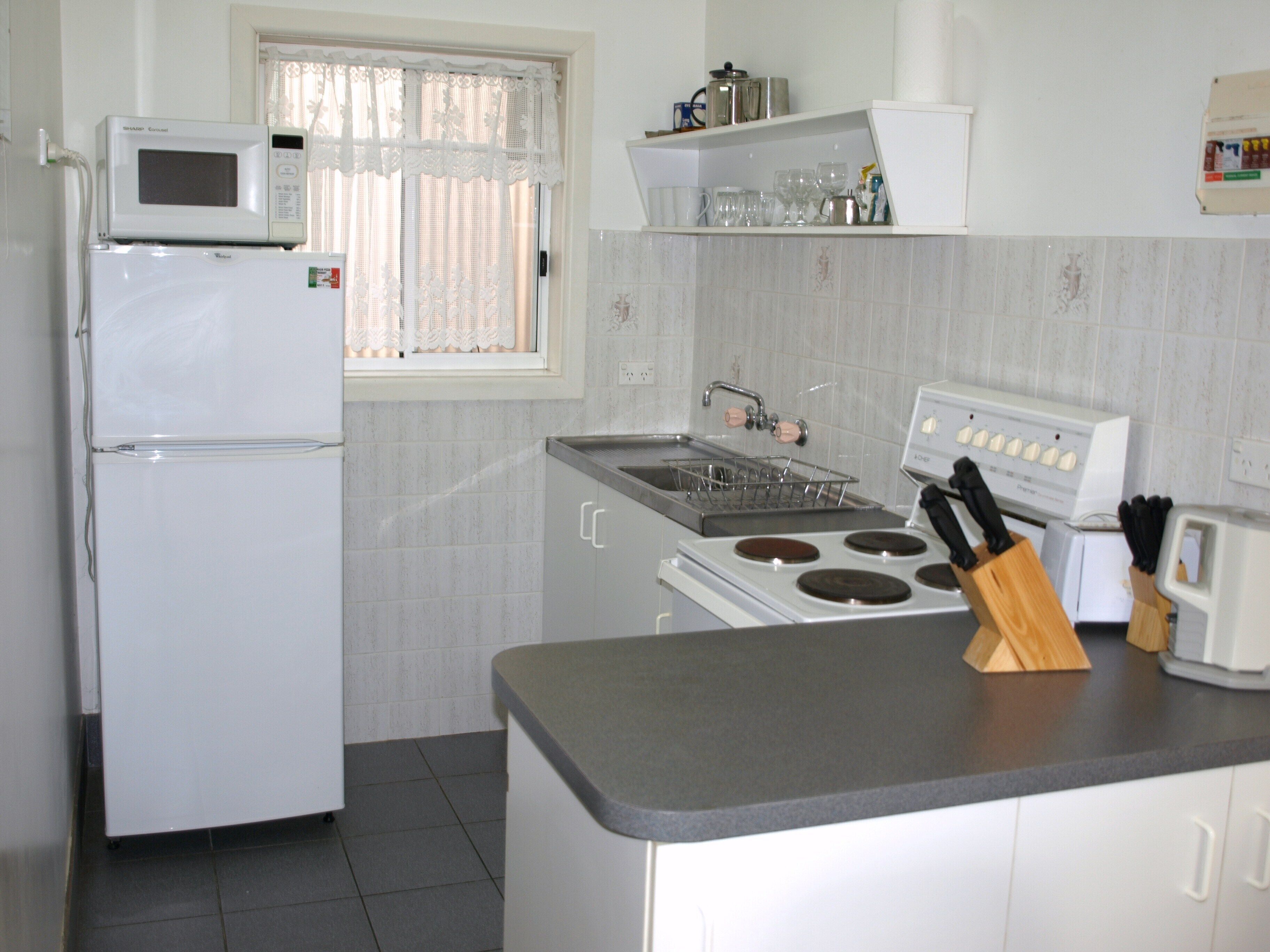 Walters Holiday Flats @ Hyams Beach (Flat 3) - Book 7 nights pay for only 6* — image 5