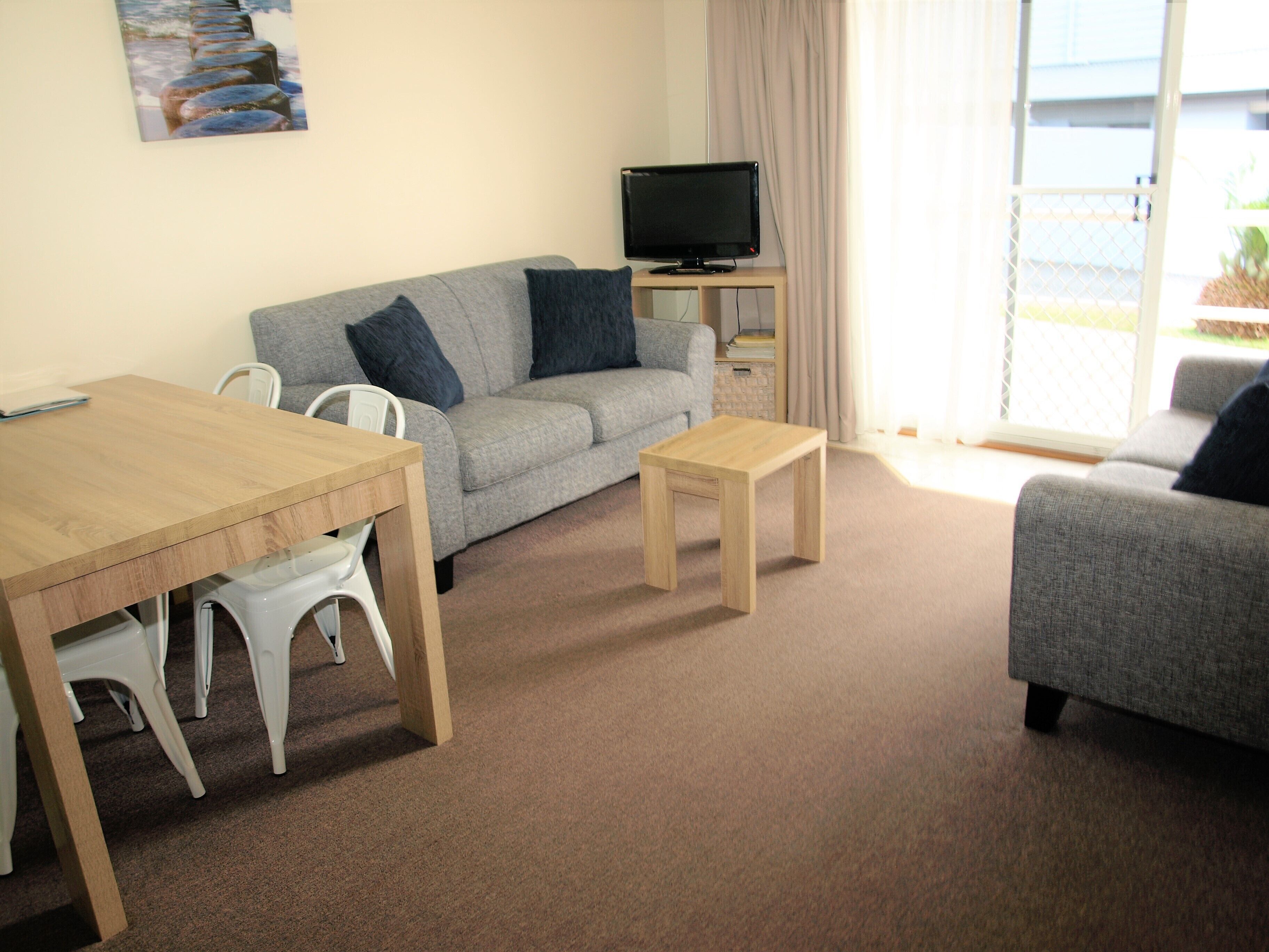Walters Holiday Flats @ Hyams Beach (Flat 3) - Book 7 nights pay for only 6* — image 3