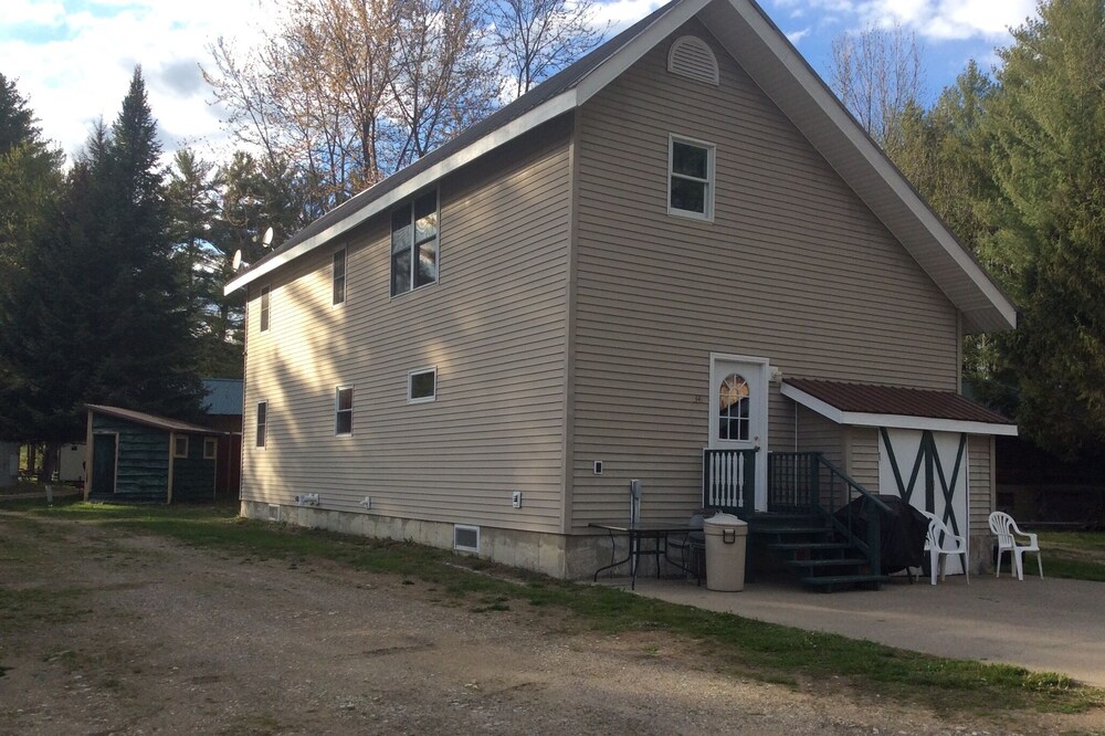 Lake View Home In Beautiful Wells, NY