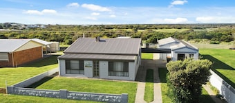No Vew Coastal Accom - WIFI, Big Groups, Pets