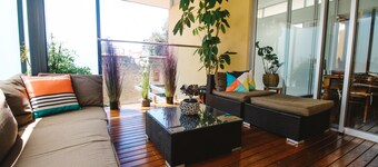 Hindmarsh House on College