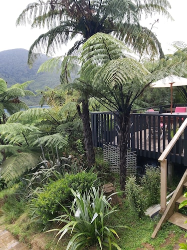 Endeavour Inlet Paradise- Expansive sea views in sunny, private  setting