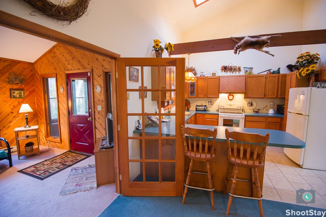 Rustic Country Home Log Sided On Wooded 5 Acres