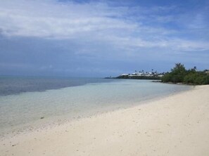 Beach nearby, beach towels - Welcome To Paradise 'AAA' - OCEANFRONT Private Romantic Getaway! (Sandy's)