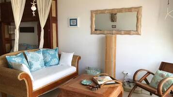 TV connectée, livres, vidéothÚque