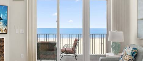 Télévision, cheminée, Netflix, lecteur de DVD