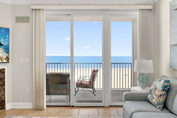 TV, fireplace, Netflix, DVD player - 🏖️  Oceanfront Boardwalk unit w/ Pool Just Renovated steps to Downtown Events 🏖️ (Ocean City)