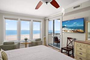 3 bedrooms, iron/ironing board, WiFi, wheelchair access - 🏖️  Oceanfront Boardwalk unit w/ Pool Just Renovated steps to Downtown Events 🏖️ (Ocean City)