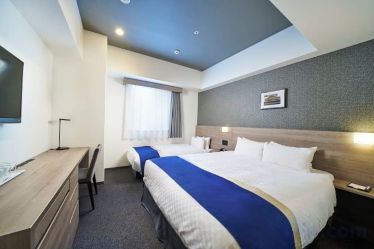In-room safe, blackout drapes, iron/ironing board (on request)