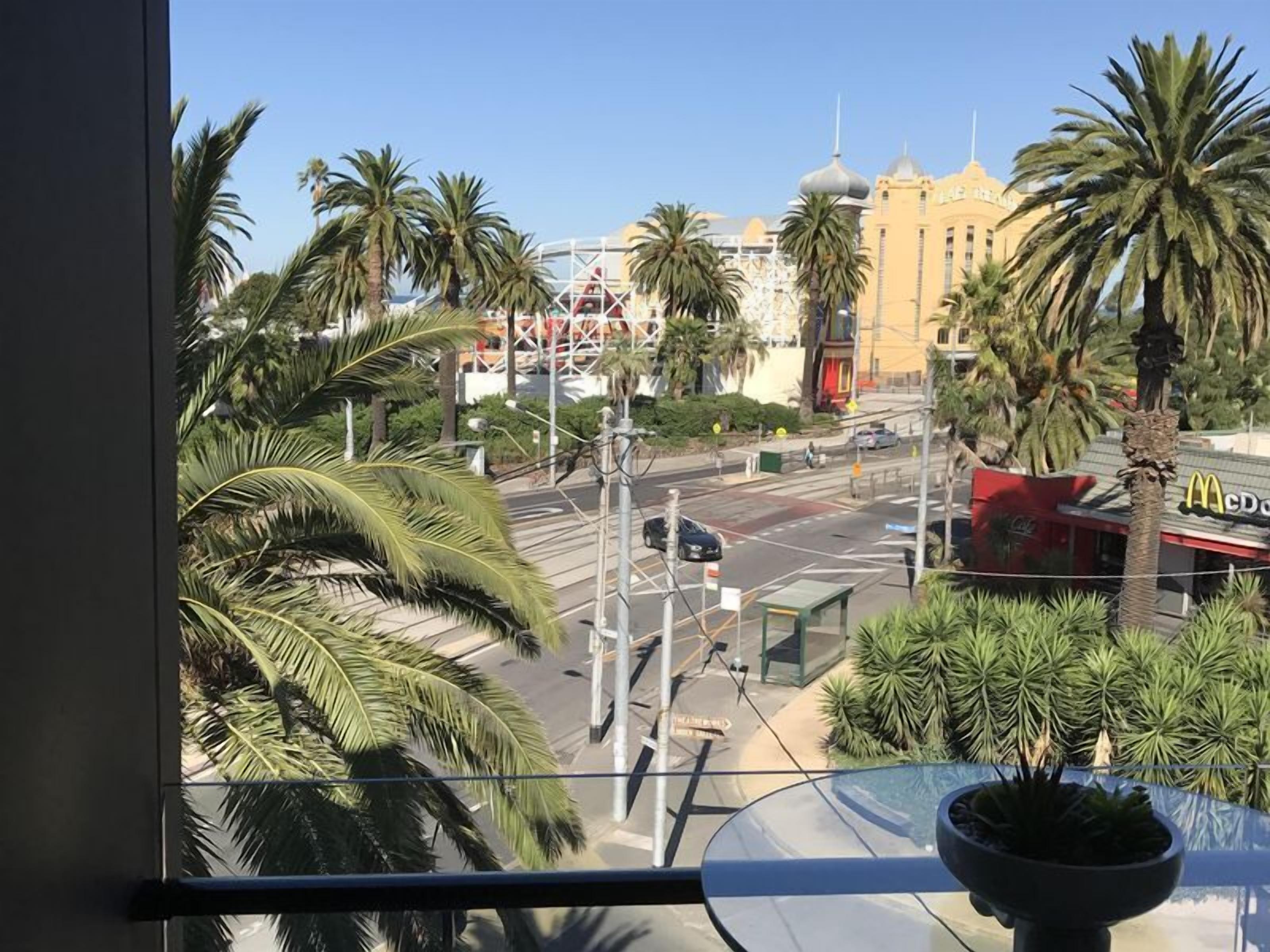 Sapphire 201| 2 bedroom apartment in the heart of St Kilda