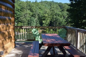 Outdoor dining - MTN CABIN LAKEFRONT,CANOE/3 KAYAKS,POOL TABLE,DOCK,FIRE PIT, FIREPLACE,JACUZZI (Butler)